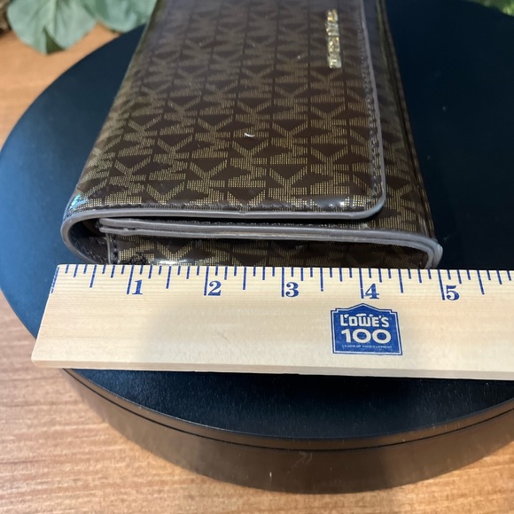 Michael Kors Brown & Gold Belt Bag (Fanny Pack) - Picture 6 of 14